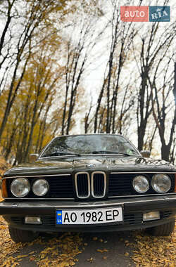 Седан BMW 7 Series 1982 в Хусті