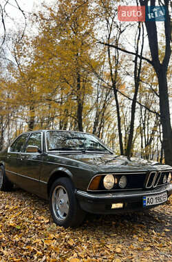 Седан BMW 7 Series 1982 в Хусті