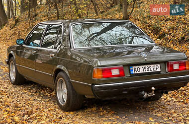 Седан BMW 7 Series 1982 в Хусті