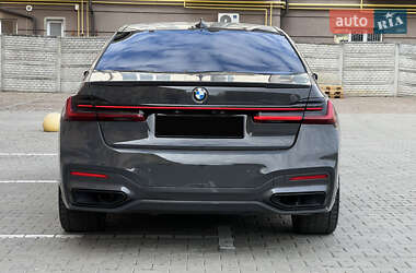 Седан BMW 7 Series 2020 в Ужгороде