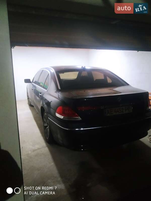 Седан BMW 7 Series 2003 в Первомайске