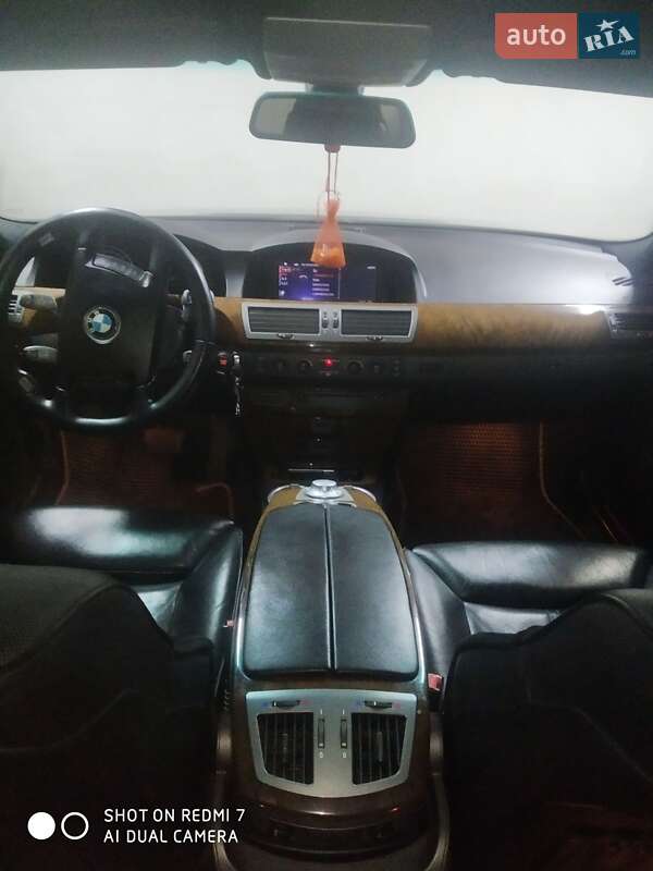 Седан BMW 7 Series 2003 в Первомайске