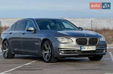 Седан BMW 7 Series 2014 в Ровно