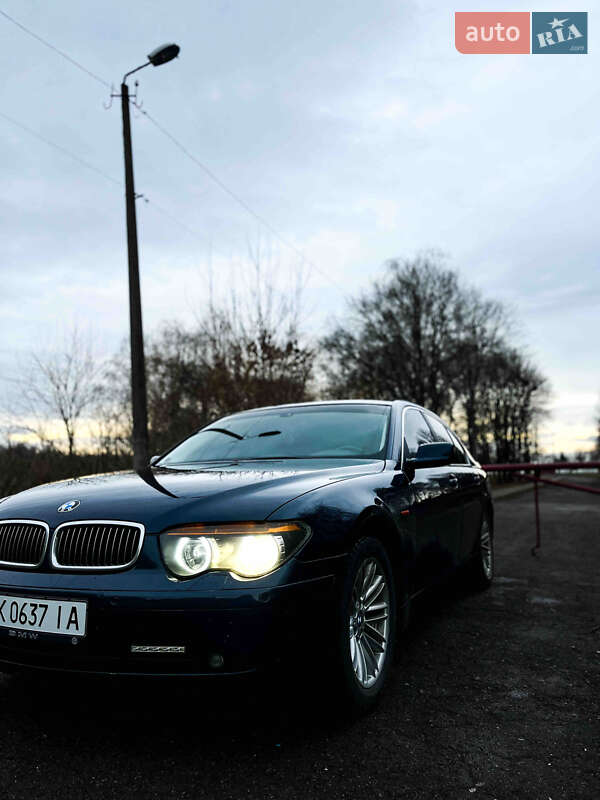 Седан BMW 7 Series 2003 в Дубні