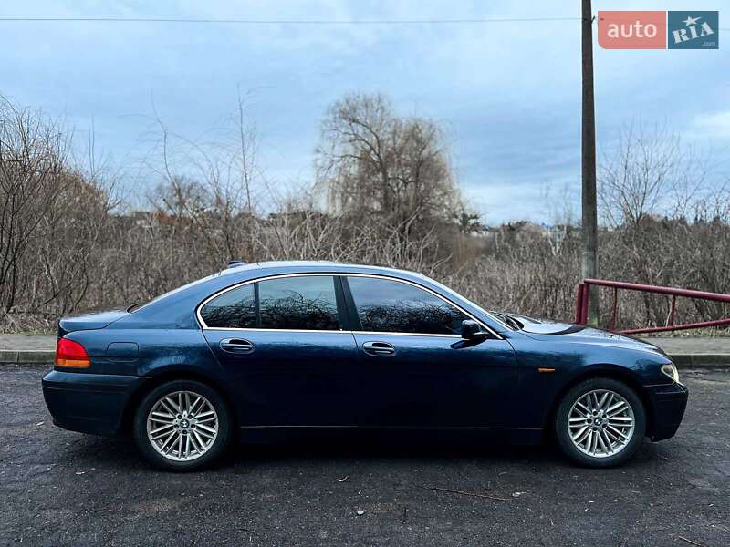 Седан BMW 7 Series 2003 в Дубні