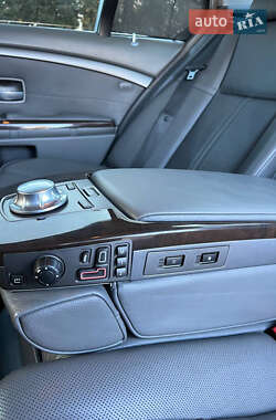 Седан BMW 7 Series 2004 в 