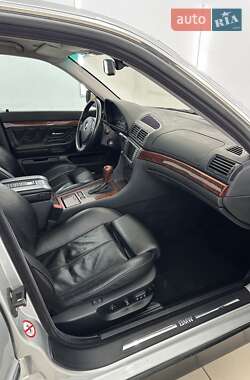 Седан BMW 7 Series 2001 в 