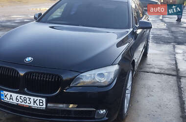 Седан BMW 7 Series 2010 в Романіву