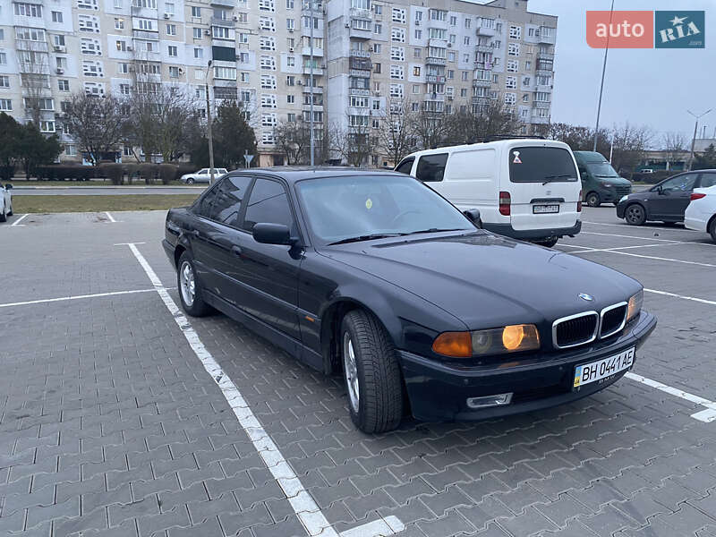 Седан BMW 7 Series 1996 в Южном