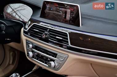 Седан BMW 7 Series 2019 в 