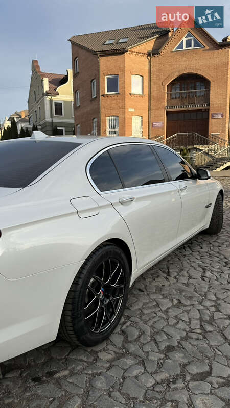 Седан BMW 7 Series 2010 в Луцке