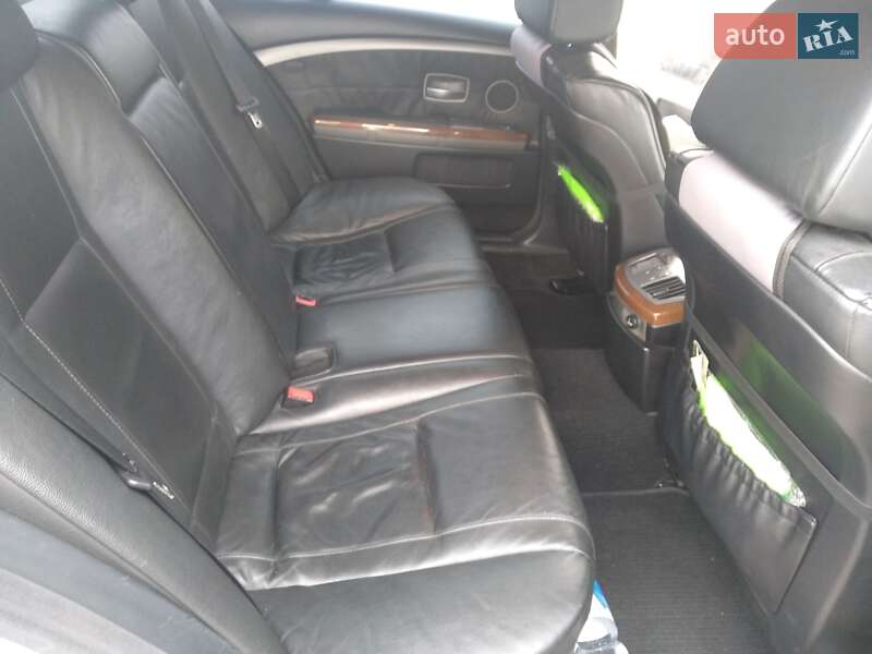 Седан BMW 7 Series 2004 в Херсоні