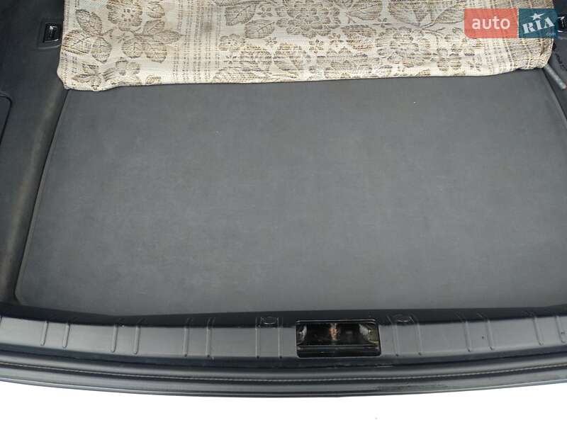 Седан BMW 7 Series 2004 в Херсоні