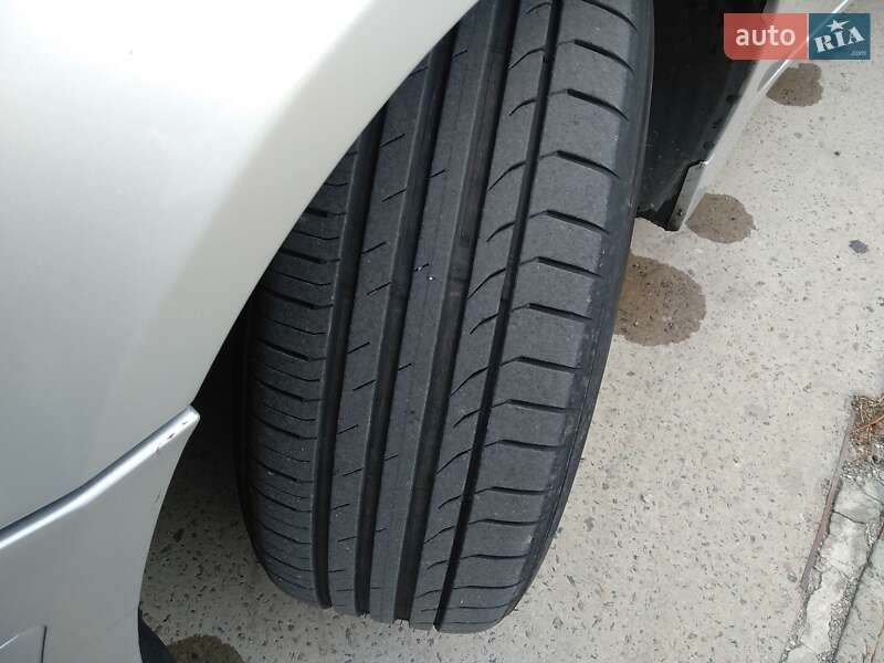 Седан BMW 7 Series 2004 в Херсоні