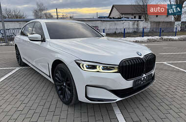 Седан BMW 7 Series 2020 в Нововолинську