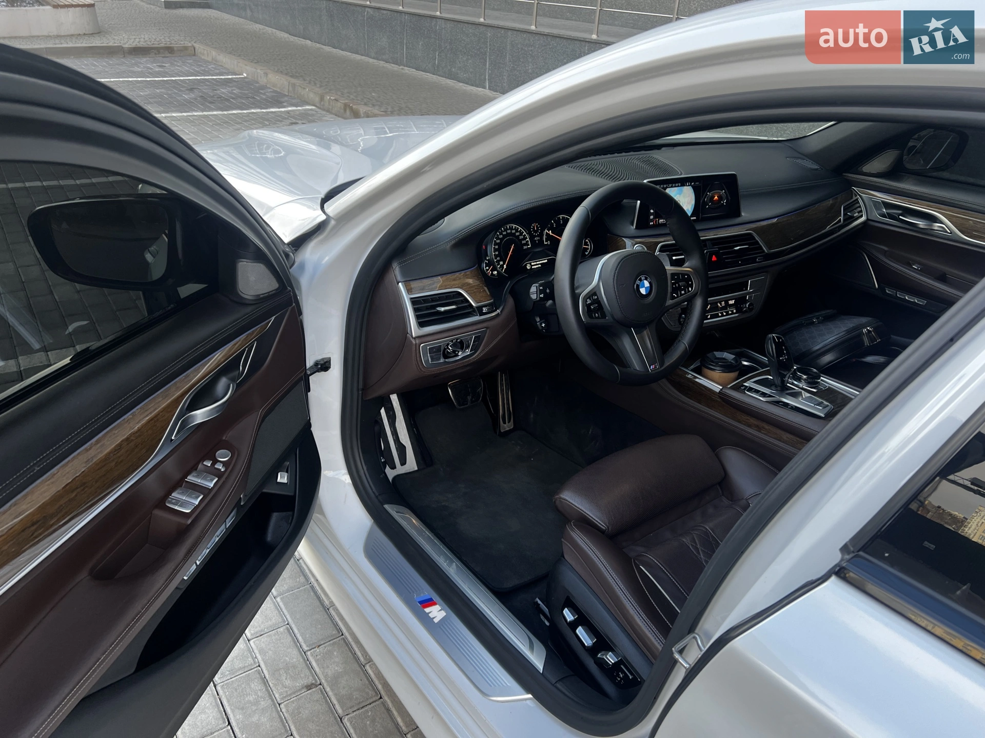2017 BMW 7er - мініатюра 16