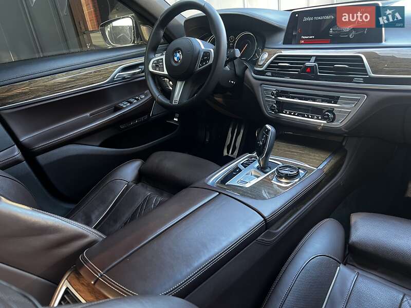 Седан BMW 7 Series 2017 в Києві