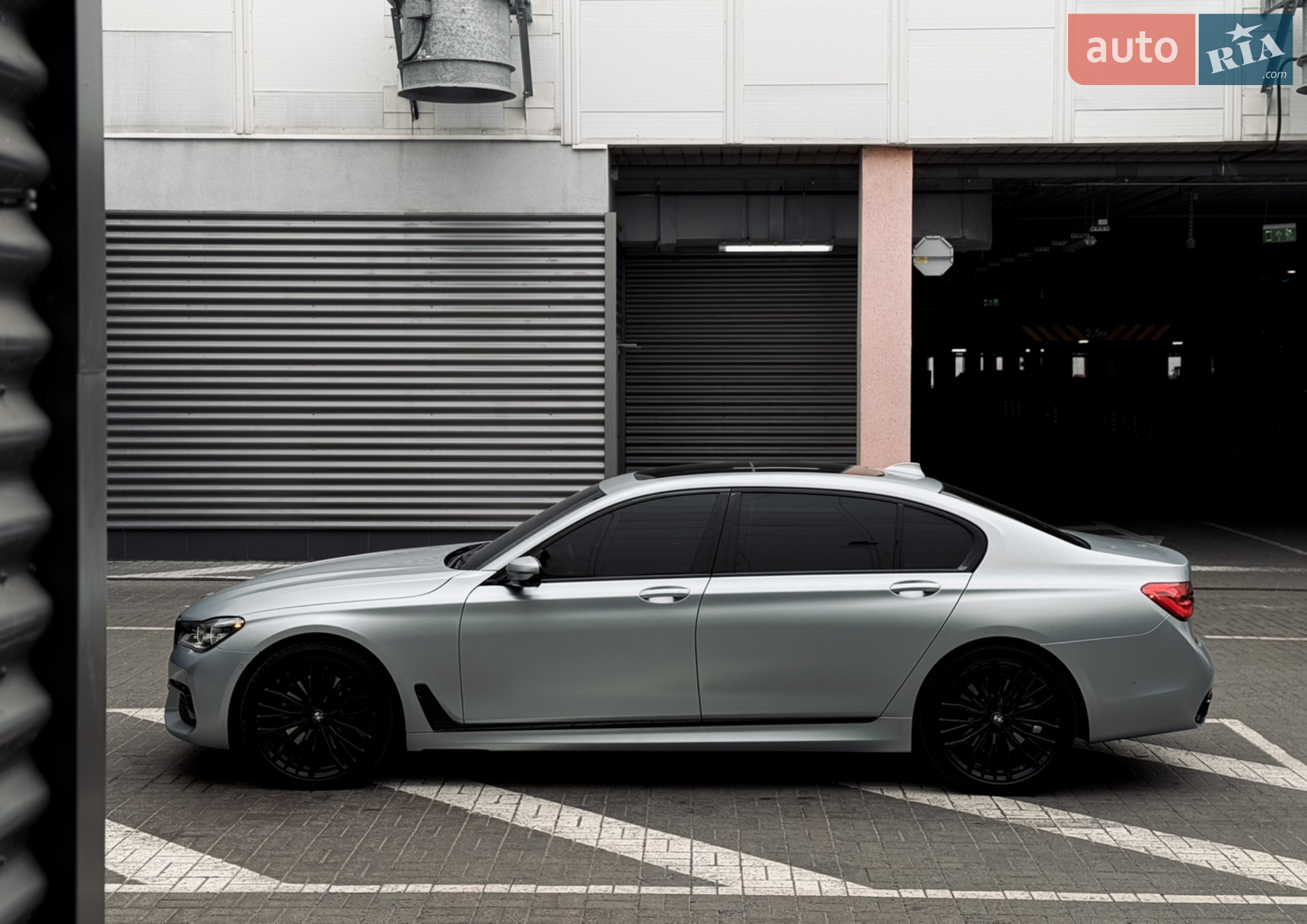 2017 BMW 7er - фото 1