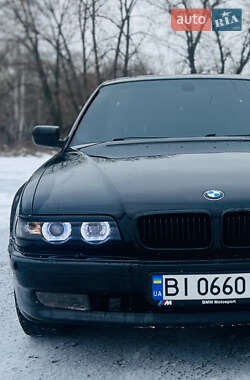 Седан BMW 7 Series 2000 в Кременчуге