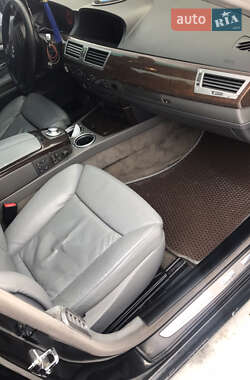 Седан BMW 7 Series 2002 в 