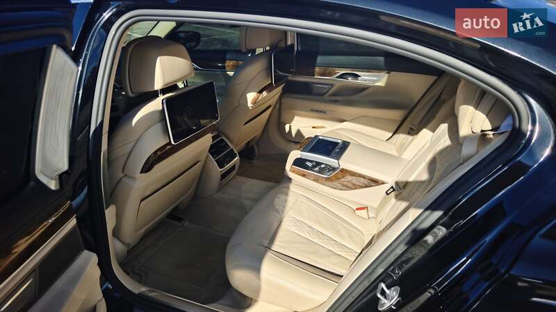 Седан BMW 7 Series 2016 в Тернополе