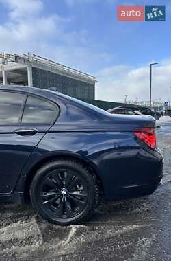 Седан BMW 7 Series 2013 в 