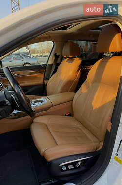 Седан BMW 7 Series 2015 в 