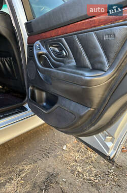 Седан BMW 7 Series 2000 в 