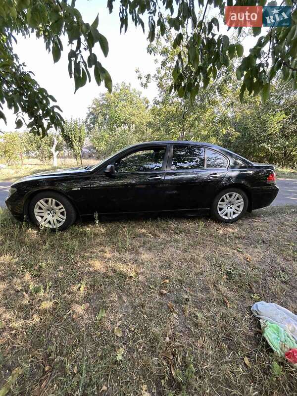 Седан BMW 7 Series 2003 в Шполе