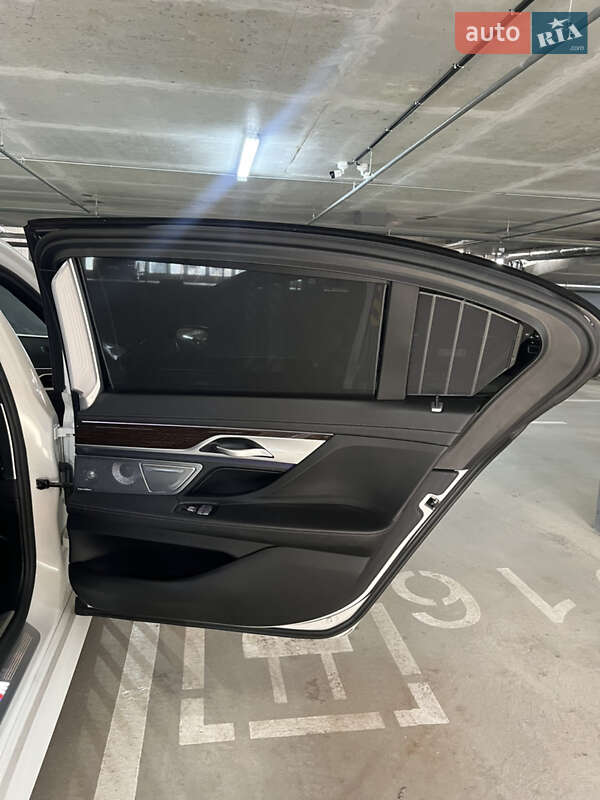 Седан BMW 7 Series 2019 в Киеве фото 15 Седан BMW 7 Series 2019 в Киеве