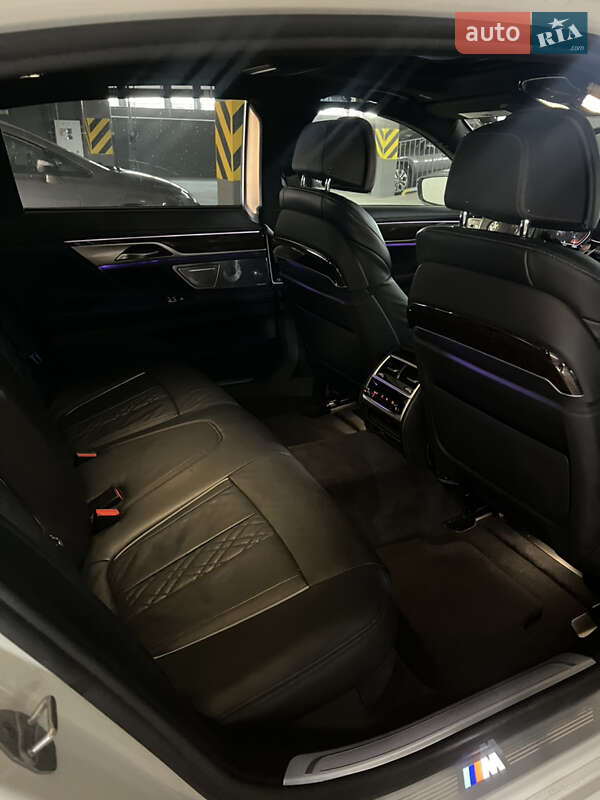 Седан BMW 7 Series 2019 в Киеве фото 16 Седан BMW 7 Series 2019 в Киеве