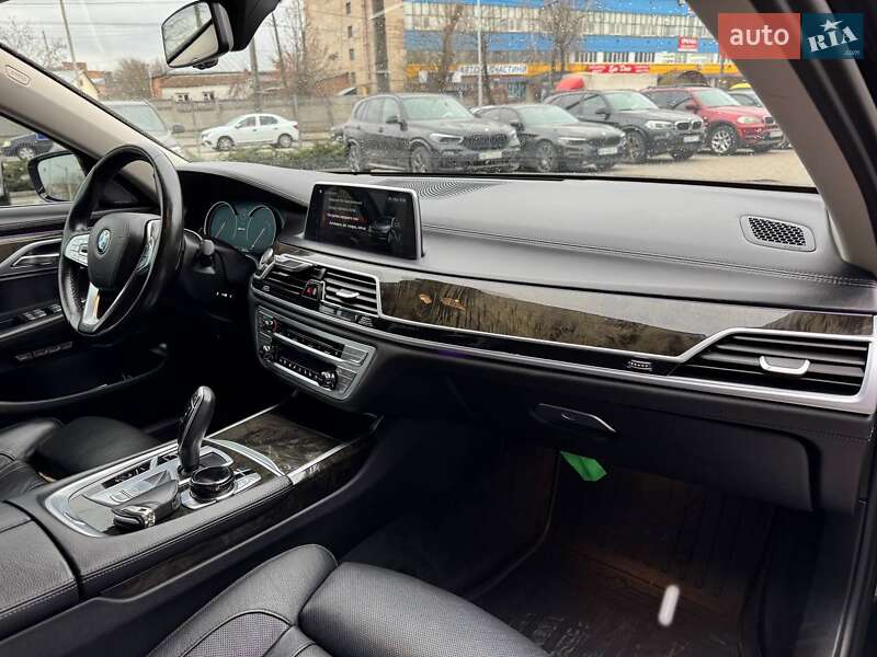 Седан BMW 7 Series 2017 в Виннице