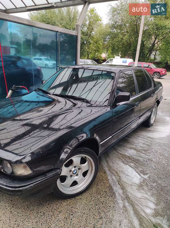 BMW 7 Series 1987