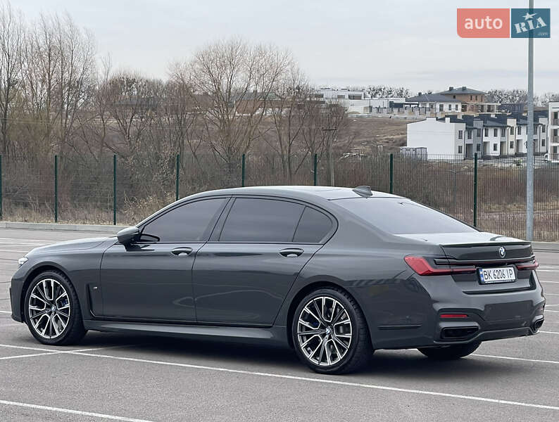Седан BMW 7 Series 2020 в Ровно