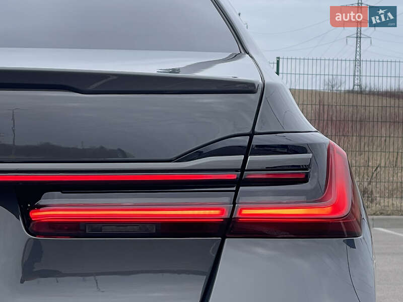 Седан BMW 7 Series 2020 в Ровно