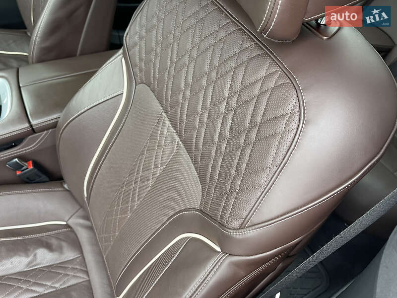 Седан BMW 7 Series 2020 в Ровно