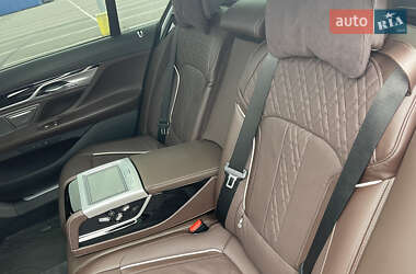 Седан BMW 7 Series 2020 в Рівному