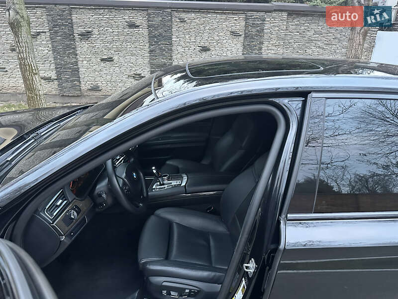 Седан BMW 7 Series 2012 в Днепре