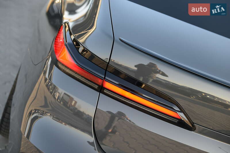 Седан BMW 7 Series 2023 в Мукачево