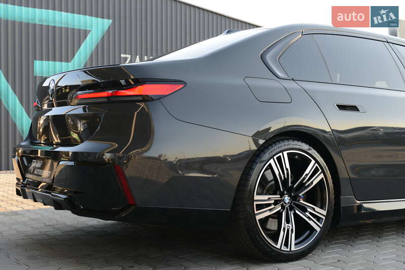 Седан BMW 7 Series 2023 в Мукачево