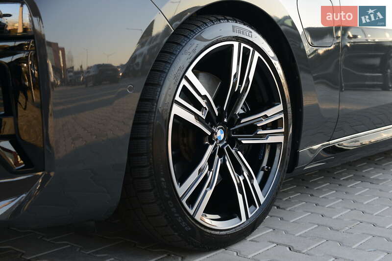 Седан BMW 7 Series 2023 в Мукачево