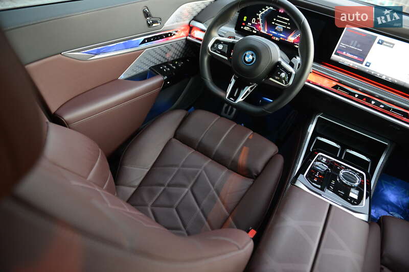Седан BMW 7 Series 2023 в Мукачево
