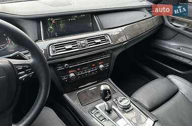 Седан BMW 7 Series 2012 в 