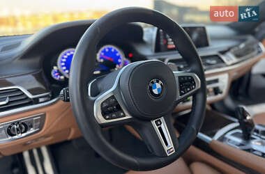 Седан BMW 7 Series 2016 в 