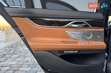 Седан BMW 7 Series 2016 в 