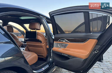 Седан BMW 7 Series 2016 в 