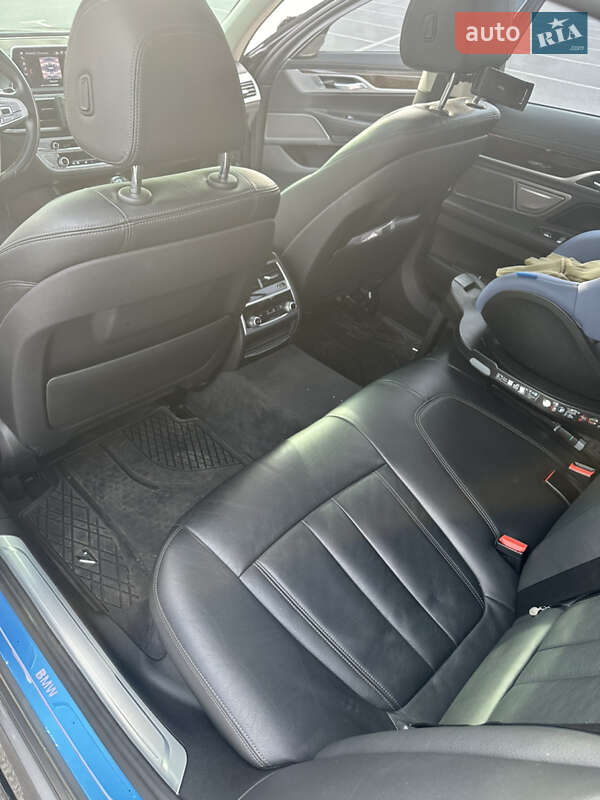 Седан BMW 7 Series 2018 в Киеве