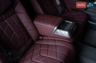 Седан BMW 7 Series 2024 в 