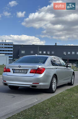 Седан BMW 7 Series 2010 в 