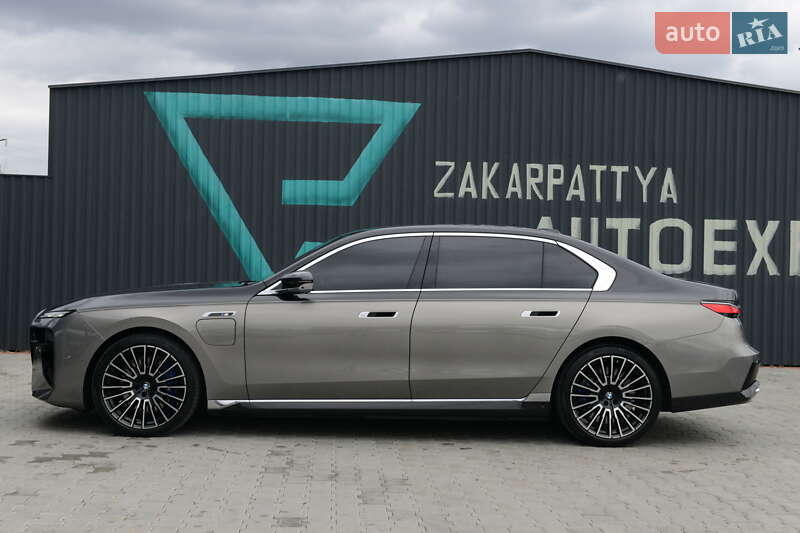 Седан BMW 7 Series 2024 в Мукачево